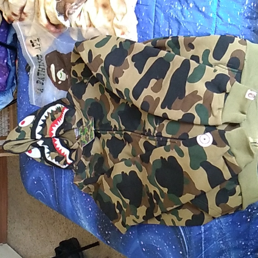 Bathing Apes world gone mad hooded jacket